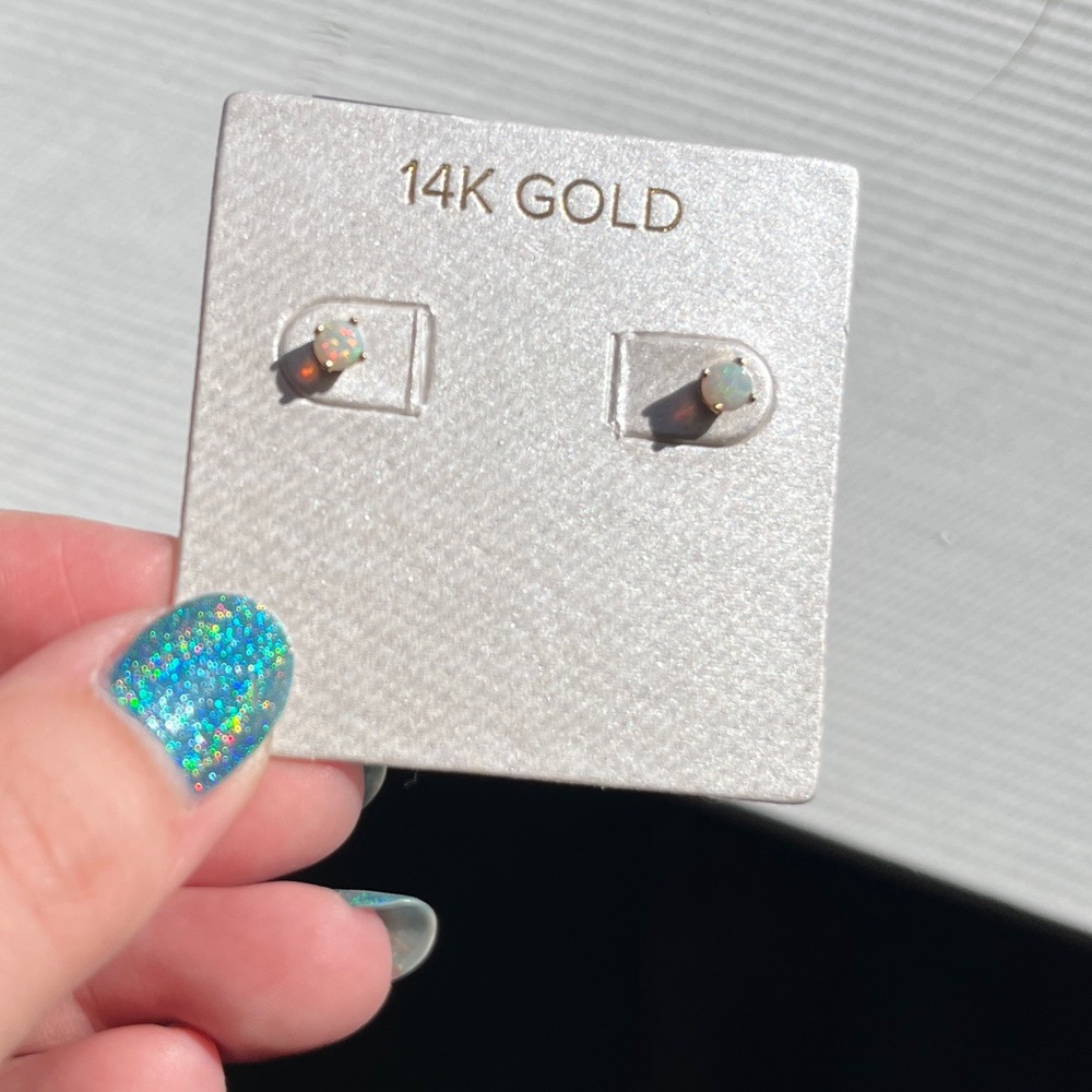 14k yellow gold opal stud earrings